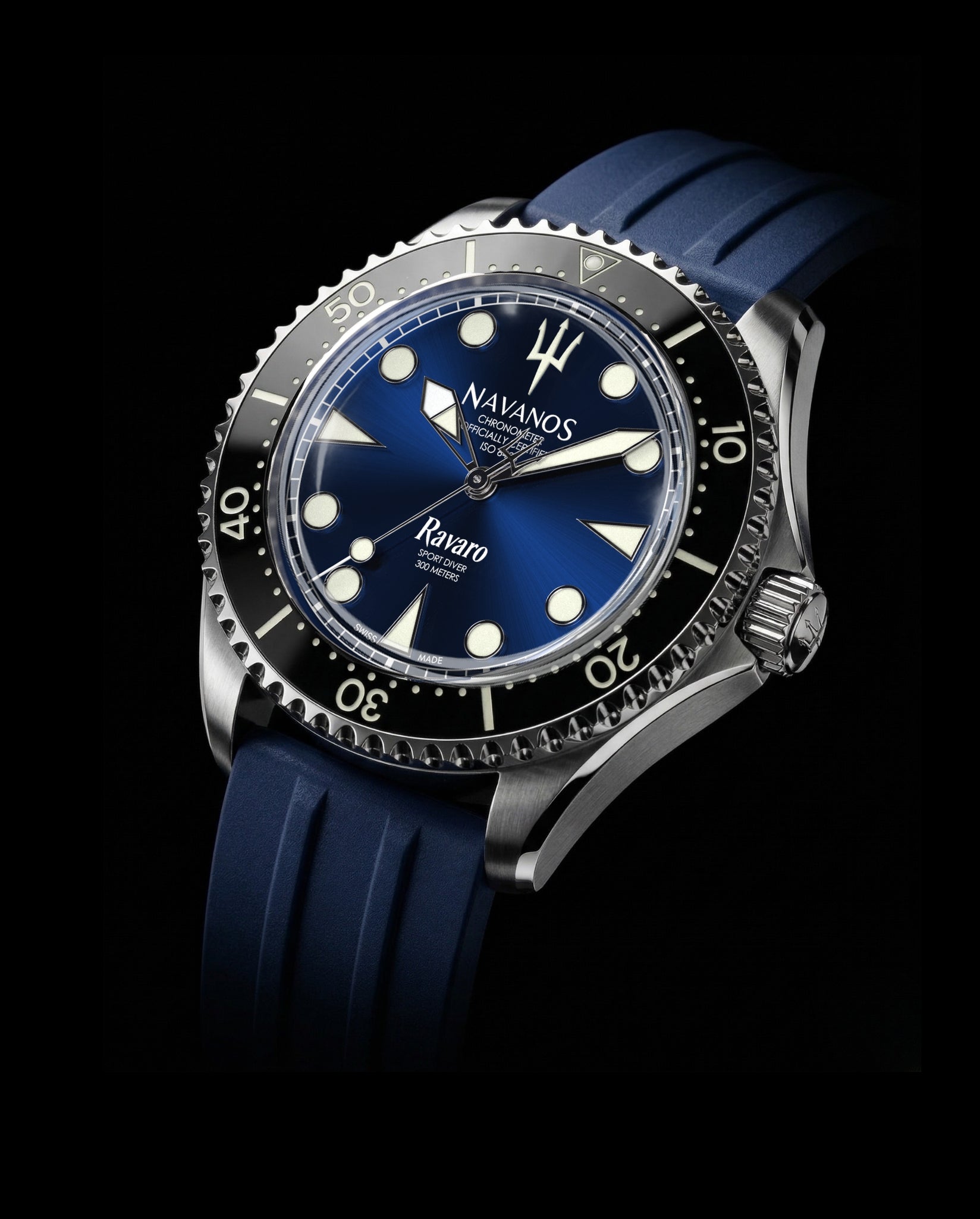 Navanos Ravaro Diver blue dial luxury dive watch 300m with rubber strap and rotating bezel